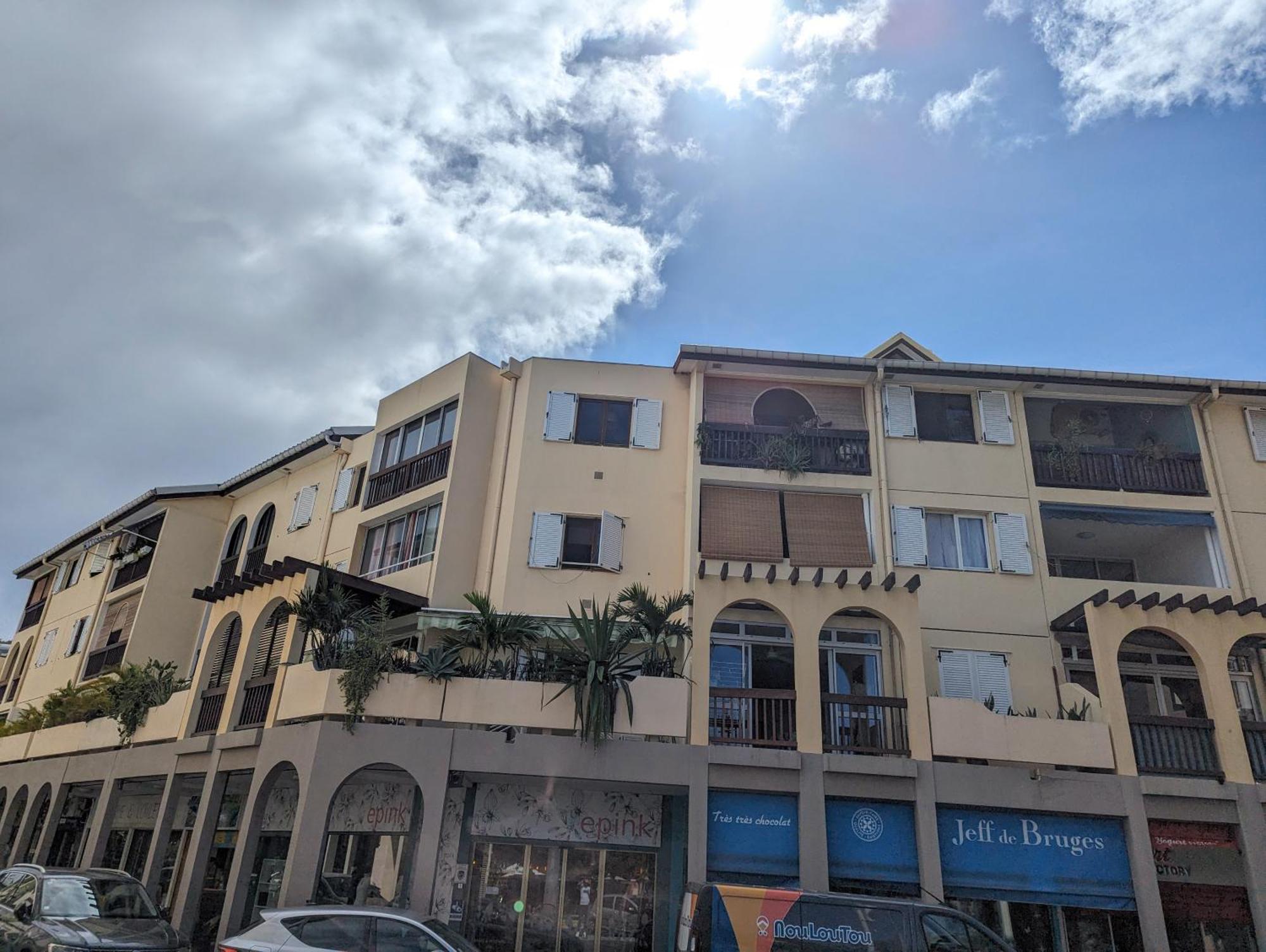 Cap Saint Gilles - T3 Vue Sur Le Port Appartement Buitenkant foto