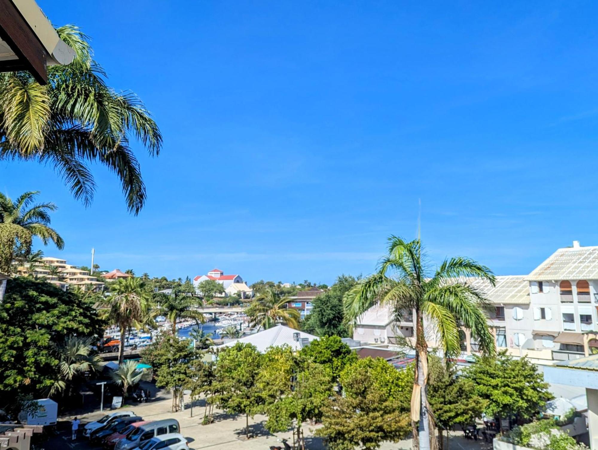 Cap Saint Gilles - T3 Vue Sur Le Port Appartement Buitenkant foto